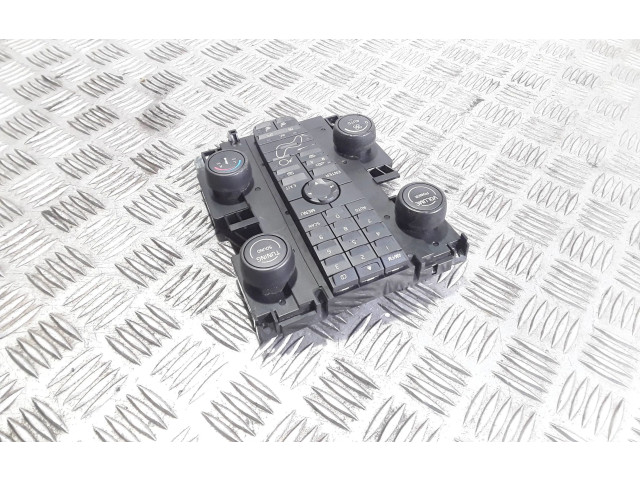 Блок управления климат-контролем 8697155   Volvo V50