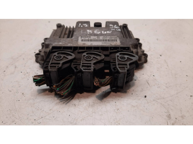 Řídící jednotka 8200566220, 8200527713 Renault Laguna II 2006