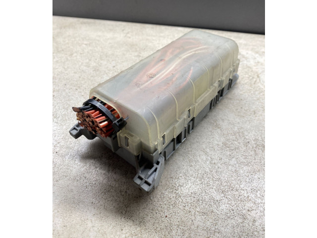 Блок предохранителей 93363136   Opel Meriva A    