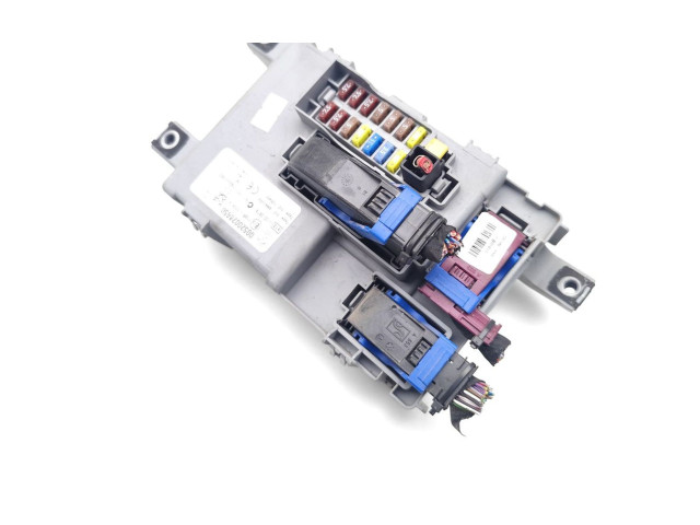 Блок предохранителей 00520028650, 28444383   Opel Combo D    