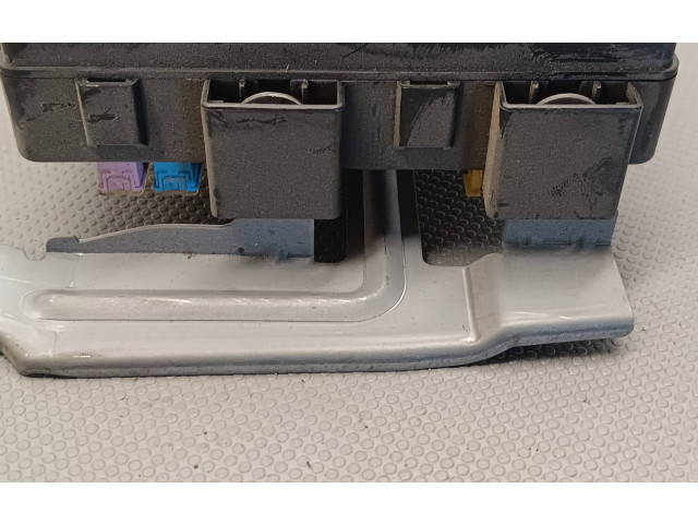 Pojistková skříňka PA66GF15 Opel Antara 2012