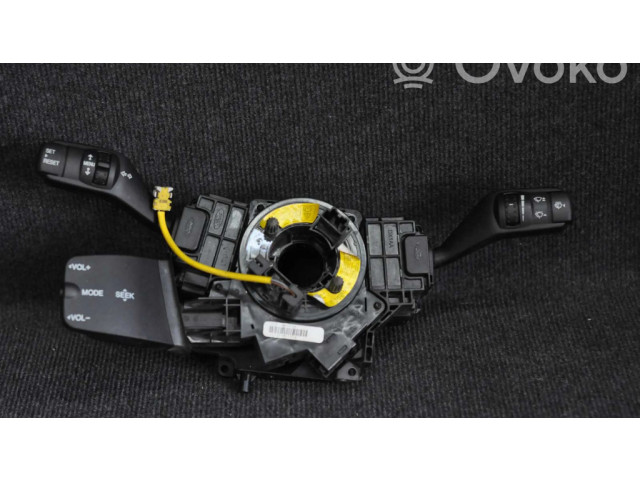 Подрулевой переключатель 3M5T6475AE   Ford Focus