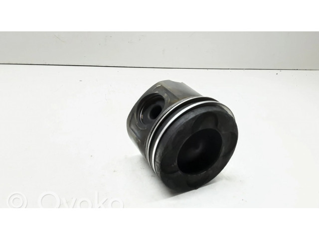  Поршень    BMW X5 E53 для дизельного двигателя 3.0