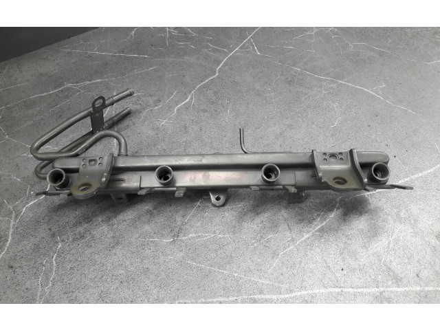 Vstřikovací lišta Suzuki Liana