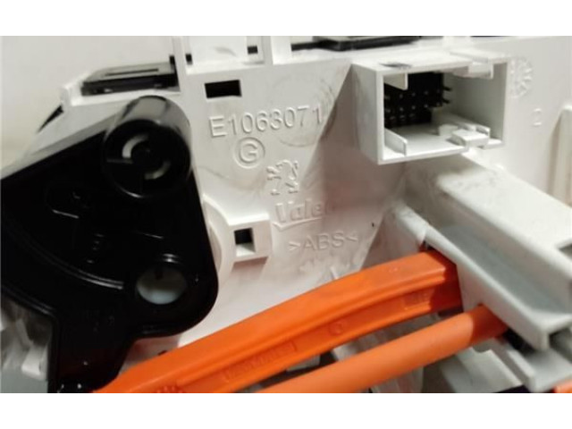 Блок управления климат-контролем e1063071, E1063071 Peugeot 2008 I