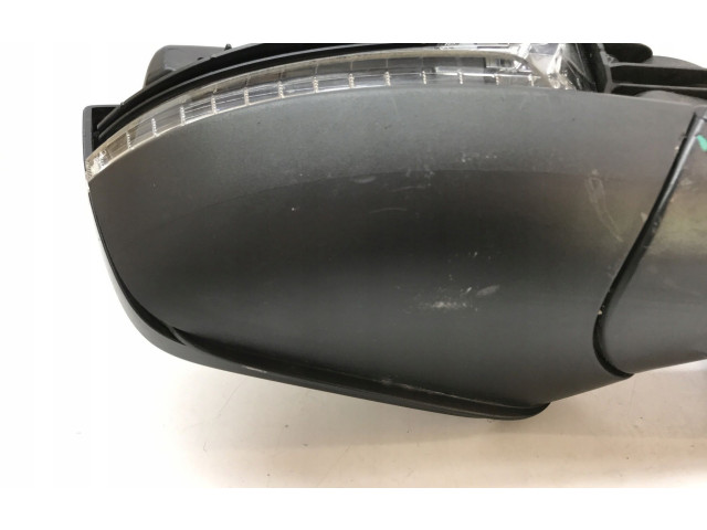 Зеркало электрическое Skoda Scala - года