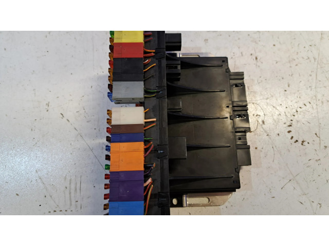 Pojistková skříňka A2305450832, 05045117 Mercedes-Benz SL R230 2010