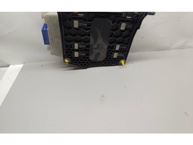 Pojistková skříňka 6G9T14A073DH, LTQF01125TP Ford C-MAX II 2008