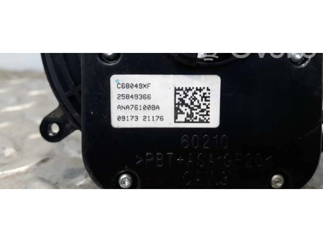 Подушка безопасности водителя 25947774, 7KT0237D   Chevrolet Corsa