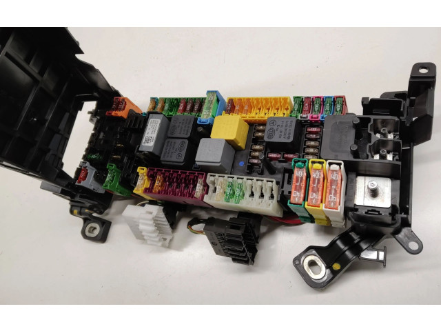 Блок предохранителей A2469066600 Mercedes-Benz A W176