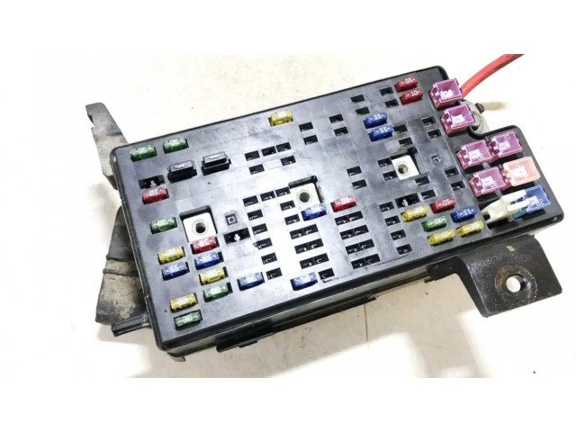   Pojistková skříňka    Hyundai XG 1999