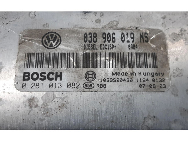 Блок управления двигателем Блок управления 038906019NS Skoda Fabia Mk2 (5J)