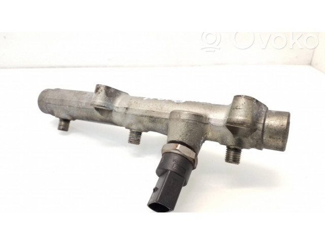 Vstřikovací lišta 059130089D, F00R001650 Audi A4 S4 B7 8E 8H pro naftový motor 3.0 BKN