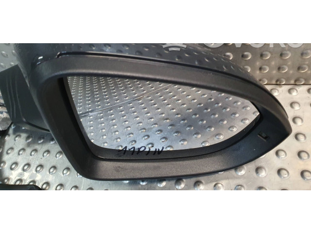 Зеркало электрическое Volkswagen Golf VIII 2019 - года