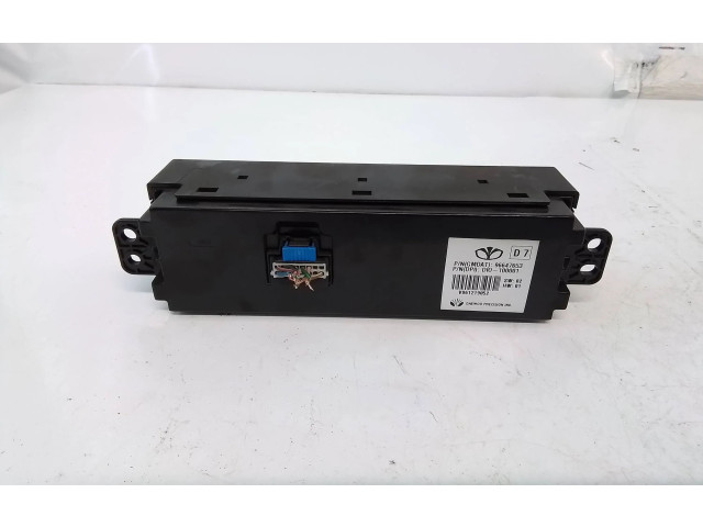 Дисплей 96647653, V061219052 Chevrolet Epica