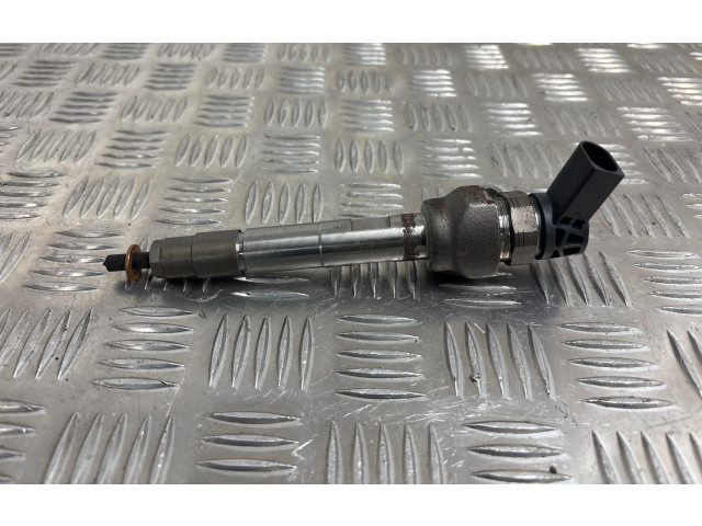 Vstřikovač 0445110613, 65527   BMW 2 F46     