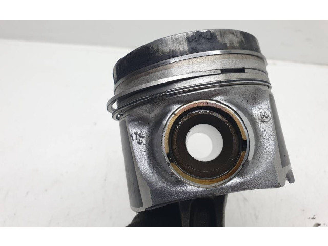 Píst 3140107082L175 Volvo V60