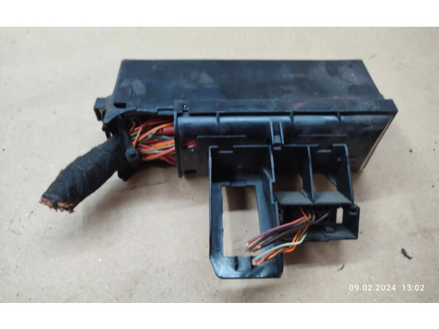   Pojistková skříňka    Volkswagen Tiguan 2010