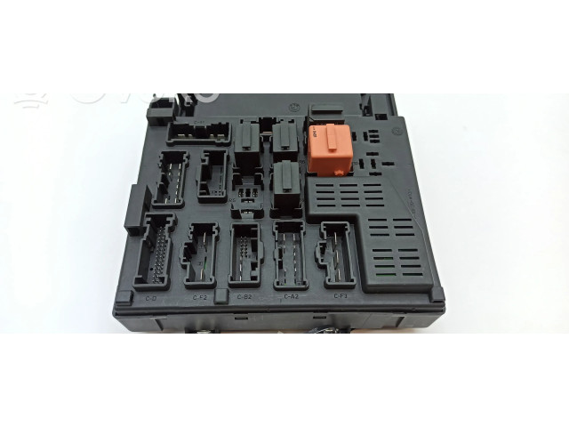 Блок предохранителей 6905228, 6911922   BMW Z4 E85 E86    