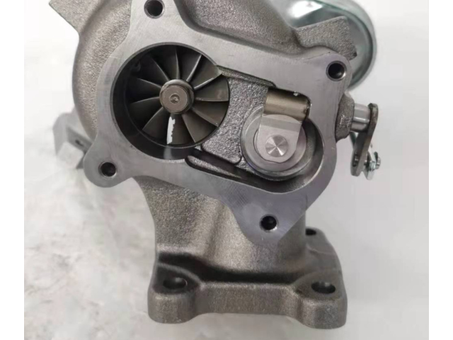 Turbodmychadlo Турбина 17201-54030 Toyota Land Cruiser (BJ70)