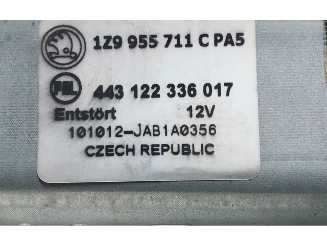 Моторчик заднего дворника 1Z9955711C    Skoda Octavia Mk2 (1Z)