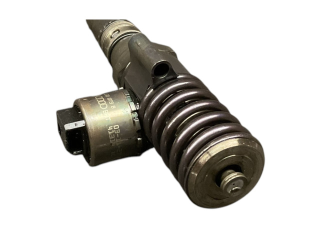 Форсунка 03G130073B    Volkswagen Touran I   