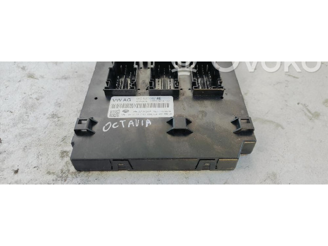 Блок предохранителей 1K0937087AE   Skoda Octavia Mk3 (5E)    