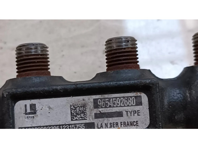 Топливная рампа 9654592680   Citroen C4 I 1.6 