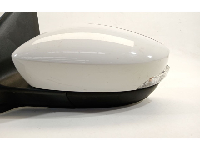 Зеркало электрическое Skoda Fabia Mk3 (NJ) 2015 - 2021 года