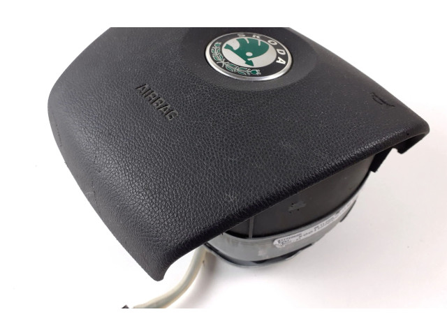 Подушка безопасности водителя 1Z0880201AA, E509E316931U176   Skoda Octavia Mk2 (1Z)