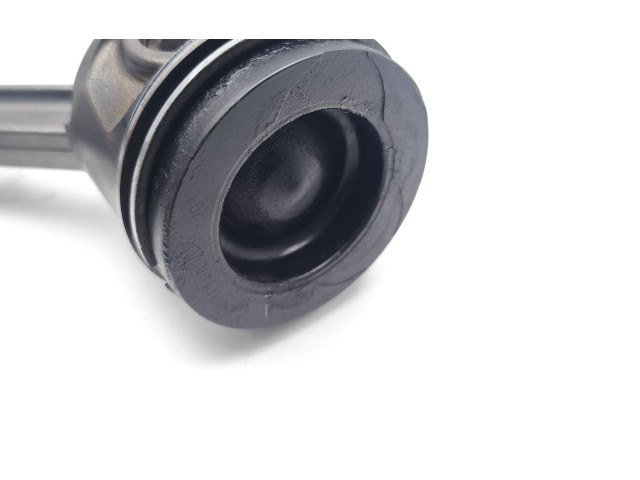 Píst K9K636 Nissan Juke I F15 K9K636