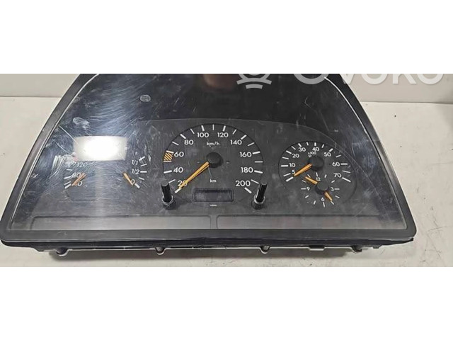 Přístrojová deska Mercedes-Benz Vito Viano W638 2000 0005428801, 110008850023