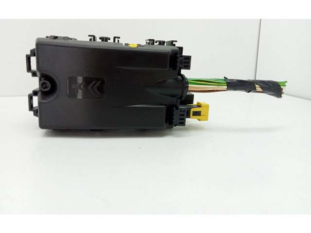 Блок предохранителей  9806192580, 9675730380   Peugeot 2008 I    