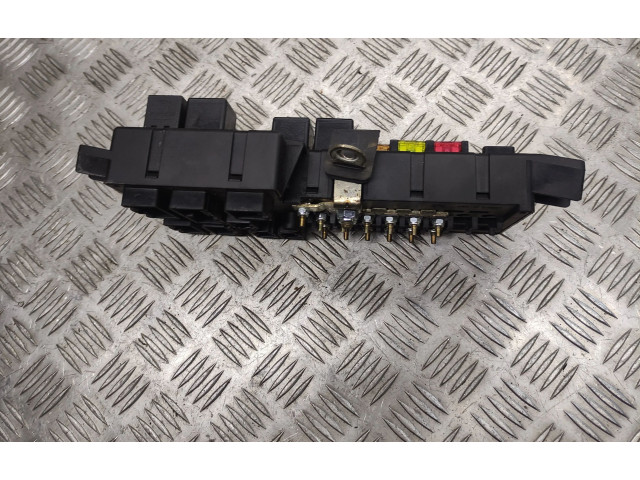 Блок предохранителей 518322110, 5299302L50 Volvo S80