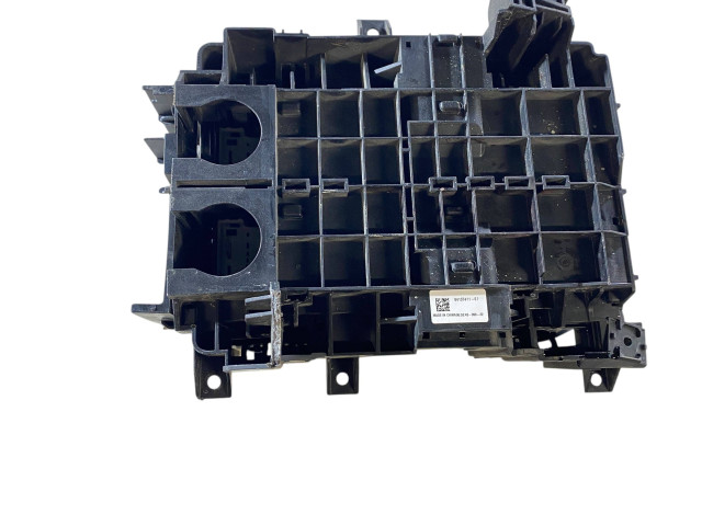 Pojistková skříňka 84137411 Buick Envision II 2022