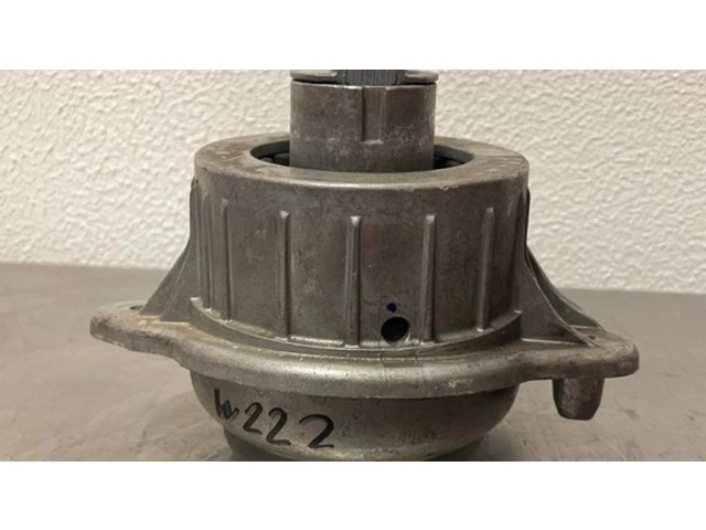 Подушка двигателя