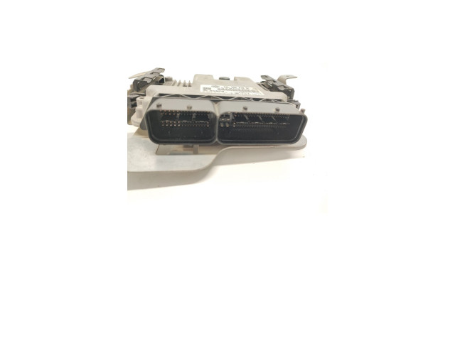 Řídící jednotka 03L906018DC Volkswagen Caddy 2013