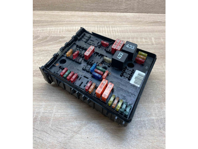 Блок предохранителей 1K0937124H   Audi A3 S3 8P    