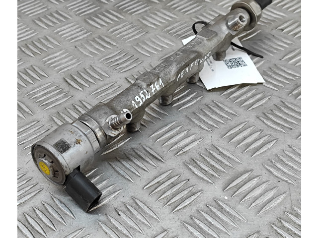 Топливная рампа 04L130089E, 04L130764   Audi A1   для двигателя CFHB