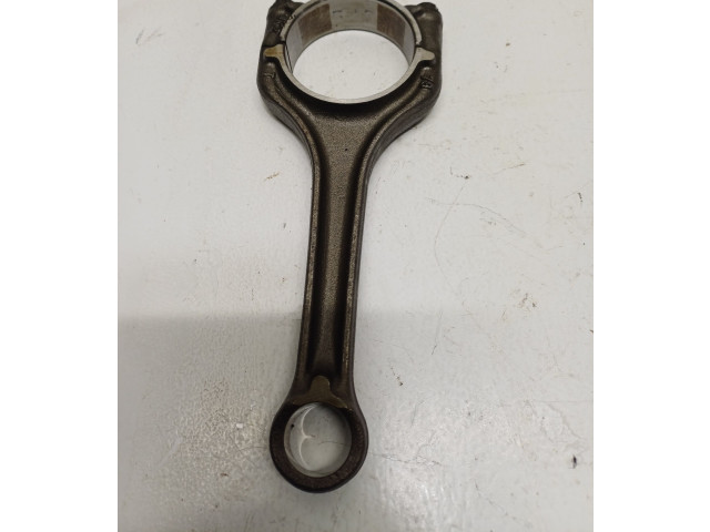 Поршень Шатун  04EBD  Volkswagen PASSAT B8  