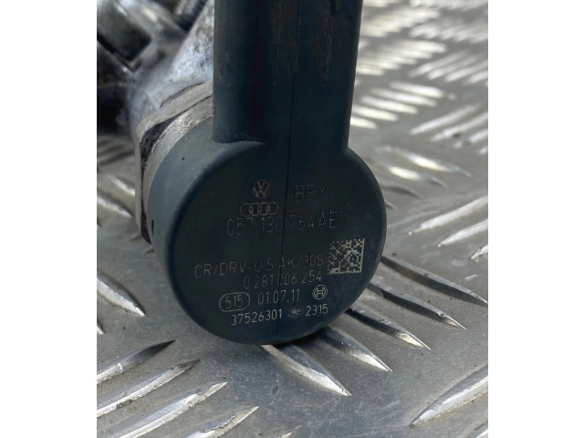 Топливная рампа 059130090CB Audi Q5 SQ5 для двигателя CDU