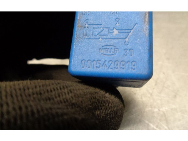 Pojistková skříňka 0015429919 Mercedes-Benz C W202 1997