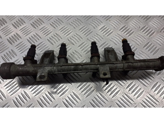 Топливная рампа 35310-22600 Hyundai Getz 1.3