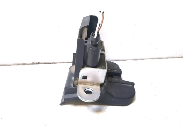 Замок багажника 5L6827505C0 Skoda Yeti (5L) 2009 - 2017 года