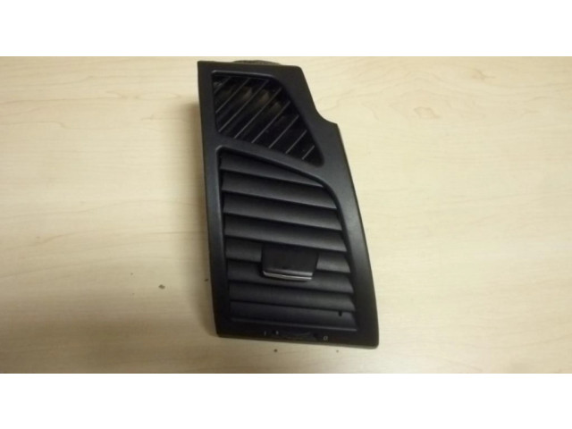 Задняя воздушная решётка