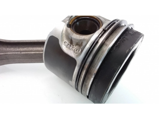 Píst 081187, 131010   Audi A4 S4 B8 8K  pro naftový motor 2.0 CAG 