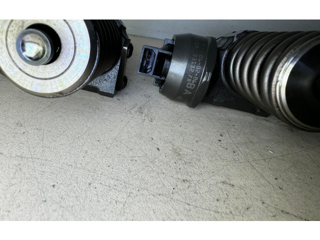 Комплект форсунок 038130073AG, 0414720215    Volkswagen Touran I   