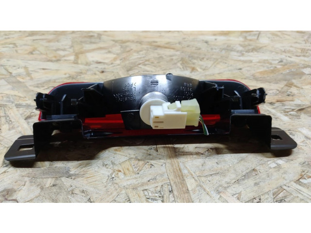 Дополнительный стоп сигнал Daihatsu Terios 21401