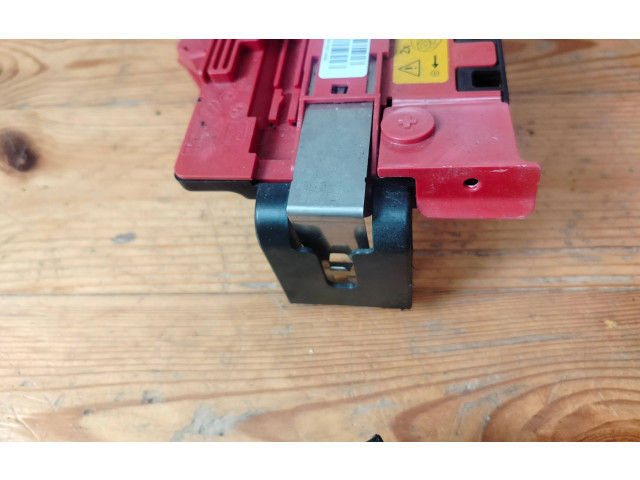 Блок предохранителей  10688710, 18862   BMW 1 E81 E87    