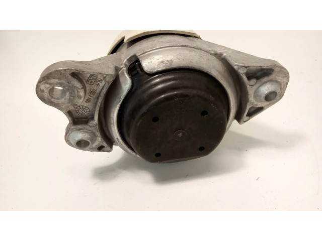 Подушка двигателя